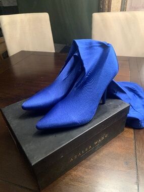 Azalea wang Blue Size 7.5